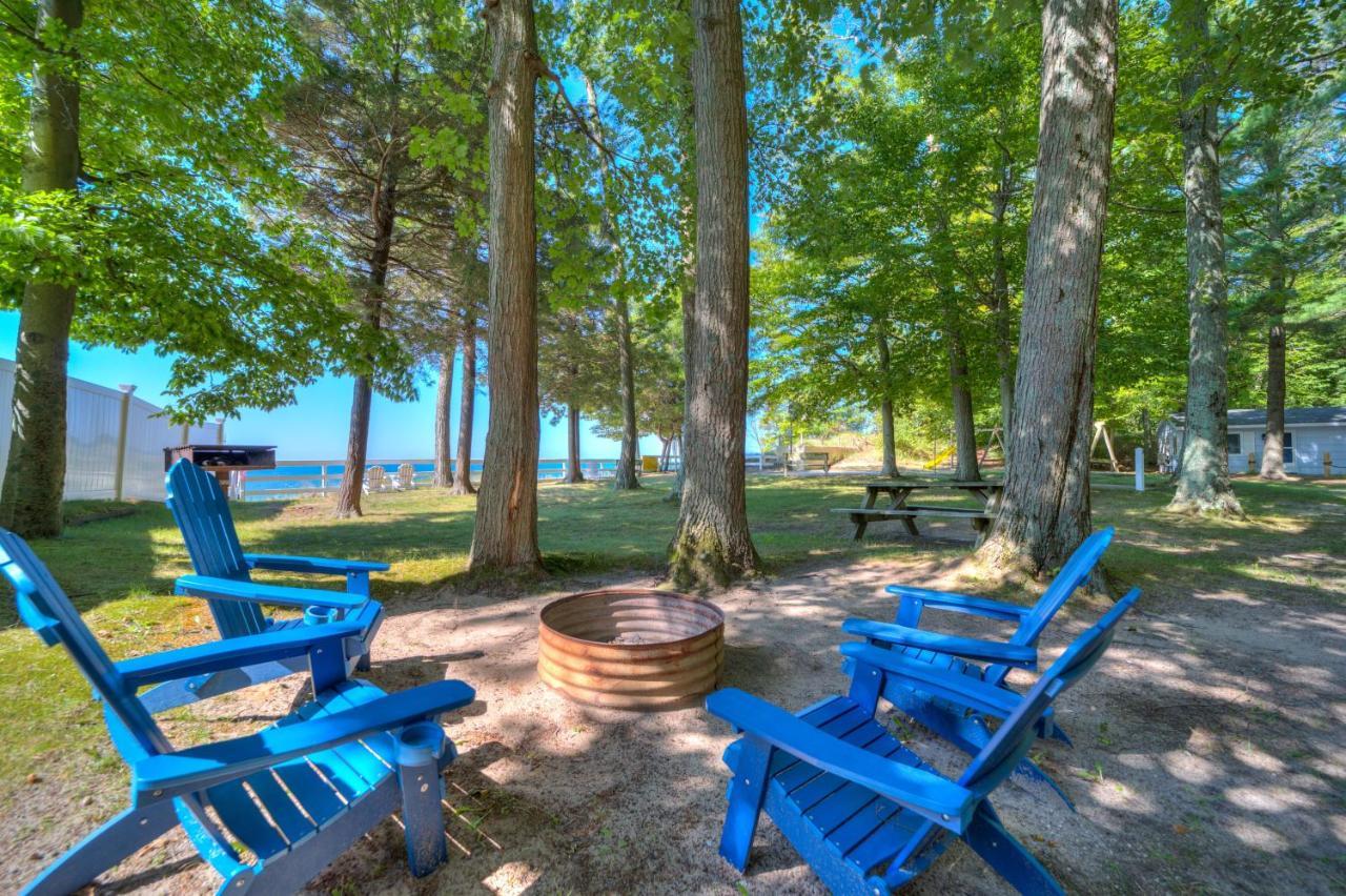 Scenic Drive Resort Muskegon Exterior photo